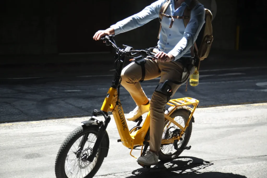 Pedalea con más inteligencia: cómo el exoesqueleto Ascentiz ayuda a los ciclistas en cada aventura.